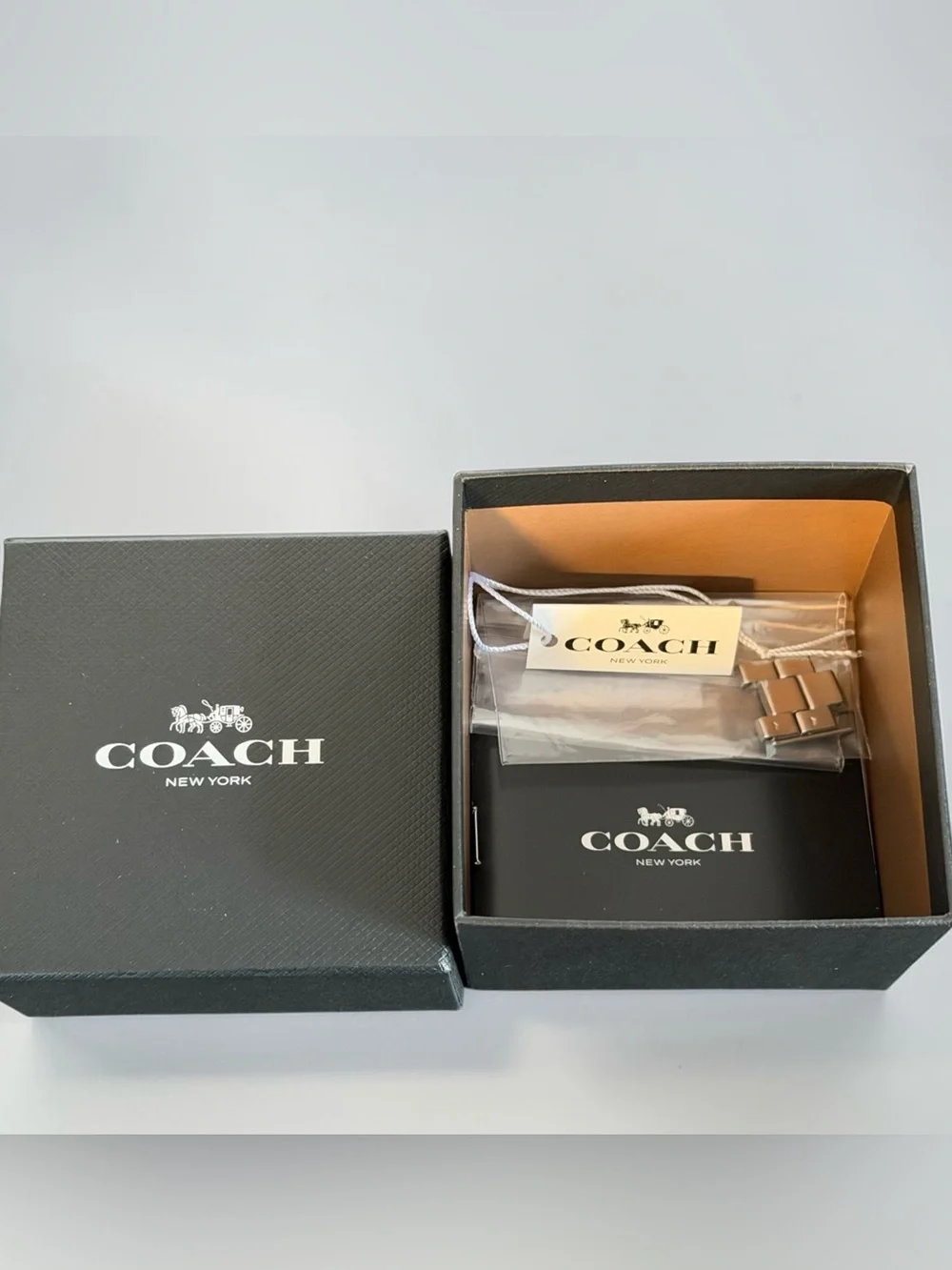 COACH WOMEN’S GRAND SILVER/PINK WATCH-EUC! - Picture 5 of 7